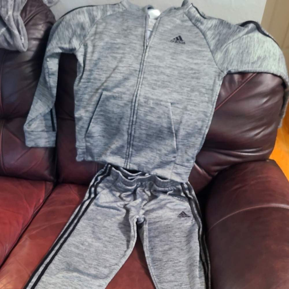 ADDIDAS MATCHING JACKET AND PANTS SIZE 10/12 Medium Boys